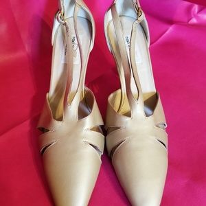 Diego Della Valle,  Beautiful Pearl color Pump